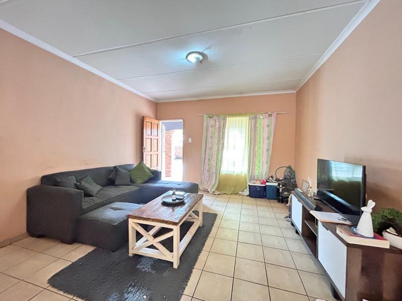 To Let 2 Bedroom Property for Rent in Brits North West